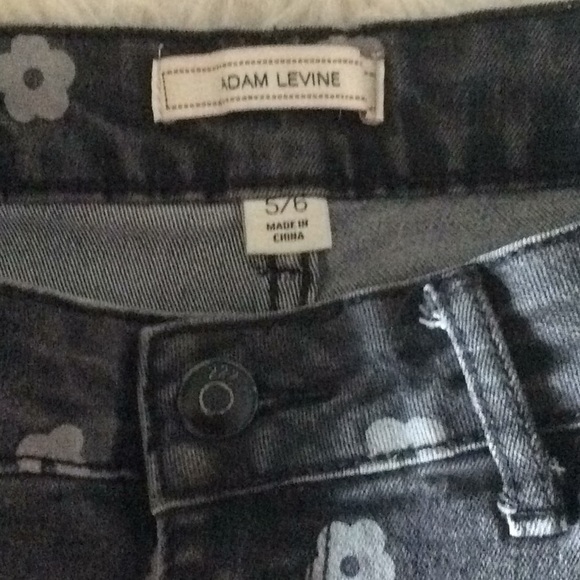 ADAM LEVINE FLORAL SHORTS 5/6 - Picture 2 of 3